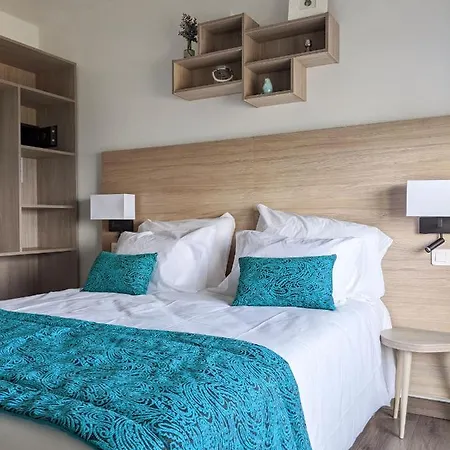 Les Palmiers Hotel